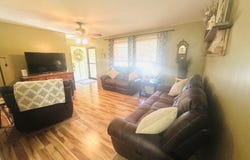2115 Wayside Ln, Hutchinson, KS 67502