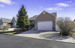 136 Benjamin Franklin St., Evanston, WY 82930