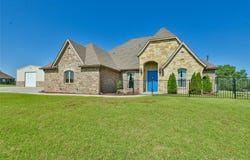 200 Boone Creek Drive, Noble, OK 73068