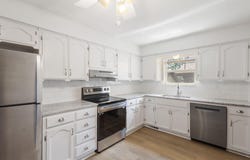 875 Knox Avenue, Hollister, MO 65672