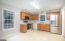 1560 Red Briar, Jonesboro, GA 30236