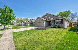 325 Longfellow Street, Elyria, OH 44035