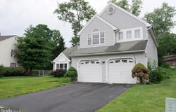 5 JENNIFER LANE, BURLINGTON, NJ 08016