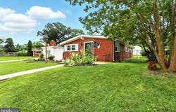 321 GLOUCESTER DRIVE, GLEN BURNIE, MD 21061
