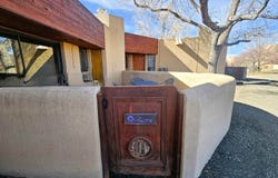 88 Comanche Road, El Prado, NM 87529-0000