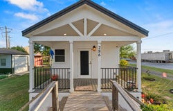 286 S Hwy 173, Bandera, TX 78003