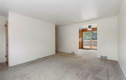 250 Burch Dr, Coraopolis, PA 15108