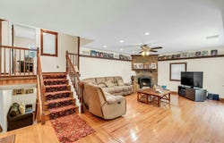 29 Columbine Avenue N, Hampton Bays, NY 11946