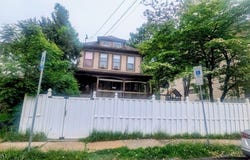 110-112 Smith St, Newark City, NJ 07106-1110