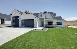 275 Meadow View Dr, Payette, ID 83661