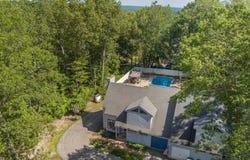 2 Rockforest Drive, Hooksett, NH 03106