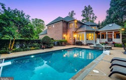 10910 SHALLOW CREEK DR, GREAT FALLS, VA 22066