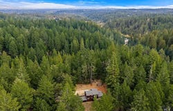 6900 Timber Drive, Sebastopol, CA 95472