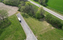 1000 Reinhardt Drive, New Athens, IL 62264