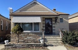 7148 S Sawyer Avenue, Chicago, IL 60629