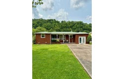 637 KY Rt. 1107, Van Lear, KY 41265