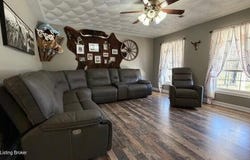 1645 Clarktown Rd, New Haven, KY 40051