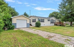 611 S SARATOGA Street, Ashland, IL 62612