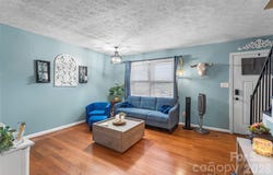 224 14th Avenue SE, Hickory, NC 28602