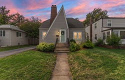 18034 Burnham Avenue, Lansing, IL 60438