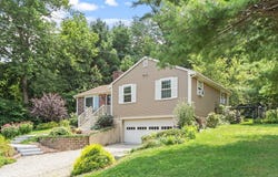 64 Carolyn Cir, Marshfield, MA 02050