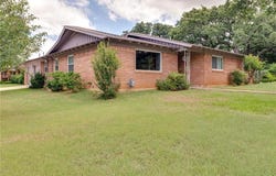 1200 Desiree Lane, Hurst, TX 76053