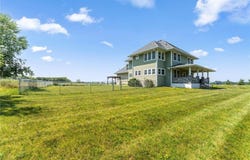 2724 Neal Avenue N, West Lakeland Twp, MN 55082