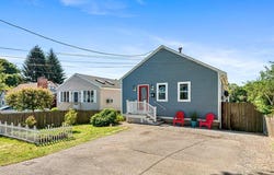 93 Church Street, Barrington, RI 02806