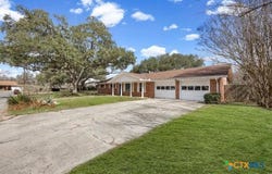 795 Vogel Drive, Lockhart, TX 78644