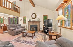 71 Hugo Drive, Albrightsville, PA 18210
