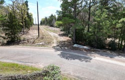 797 Marlin St, McDade, TX 78650