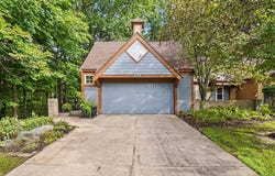 2133 N Cross Creek Drive SE, Grand Rapids, MI 49508