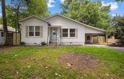 1303 E Lantrip St, Kilgore, TX 75662