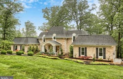 1715 MOUNTAIN VIEW ROAD, HARRISBURG, PA 17110
