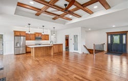 14910 Madison Avenue, Urbandale, IA 50323