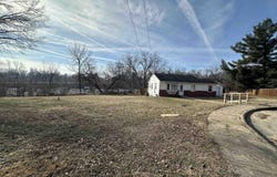 123 Shields Street, Burlington, IA 52601