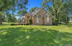108 Lucys Landing, Waterloo, IL 62298