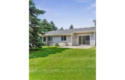 1355 Hilo Avenue N, Oakdale, MN 55128