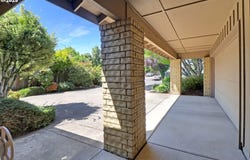 1254 RIO GLEN DR, Eugene, OR 97401