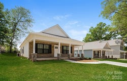 507 E Cloninger Street, Dallas, NC 28034