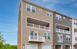 10746 PRESIDENTIAL PARKWAY, UPPER MARLBORO, MD 20772