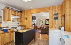 127 S MIKE RD, Tygh Valley, OR 97063