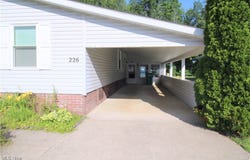 226 Troy Oaks Drive, Hiram, OH 44234