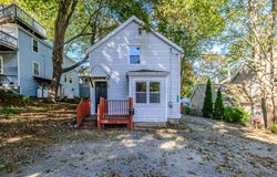 27 Pine Street, Bath, ME 04530