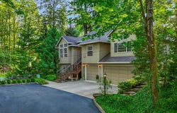 7445 SW CANYON DR, Portland, OR 97225