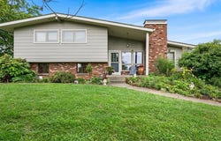 806 Old Clairton Rd, Jefferson Hills, PA 15025