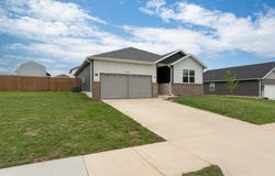 565 S Michelle Avenue, Republic, MO 65738