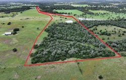 2625 Burke Rd., Flatonia, TX 78941