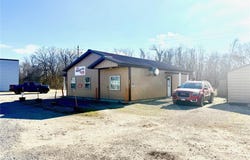 307 E State Street, Delta, MO 63740