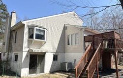 1050 Green Valley Circle, Lake Ariel, PA 18436